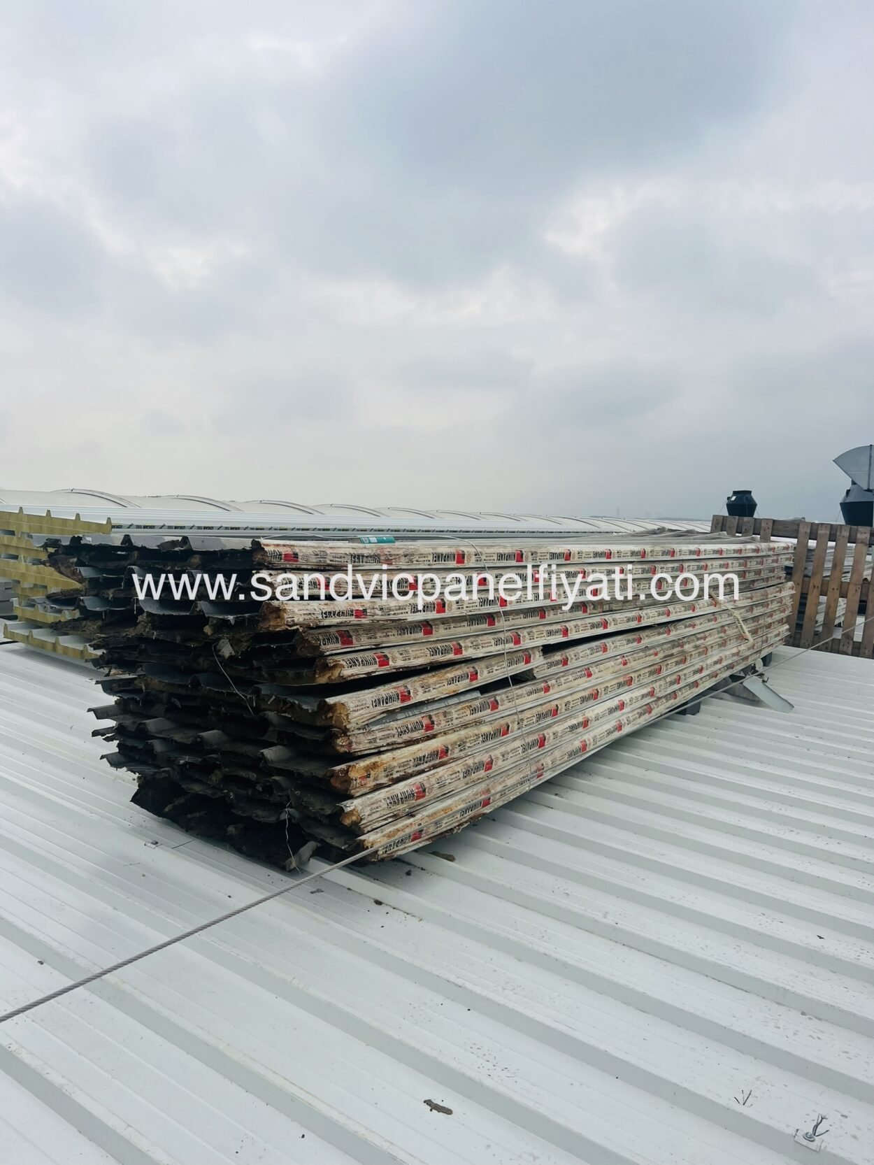 İkinci El Sandviç Panel Fiyatları - 2. El Sandviç Panel 1 ikinci el çıkma sandviç panel çatı